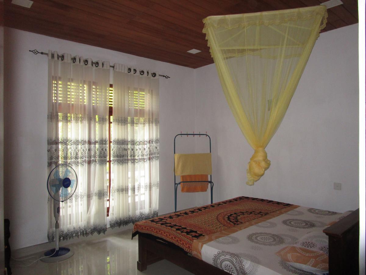 Maneesha Guest House Велигама Экстерьер фото